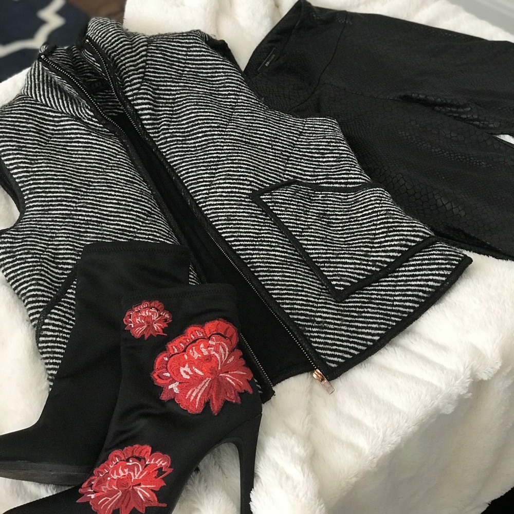 Black/white Vest